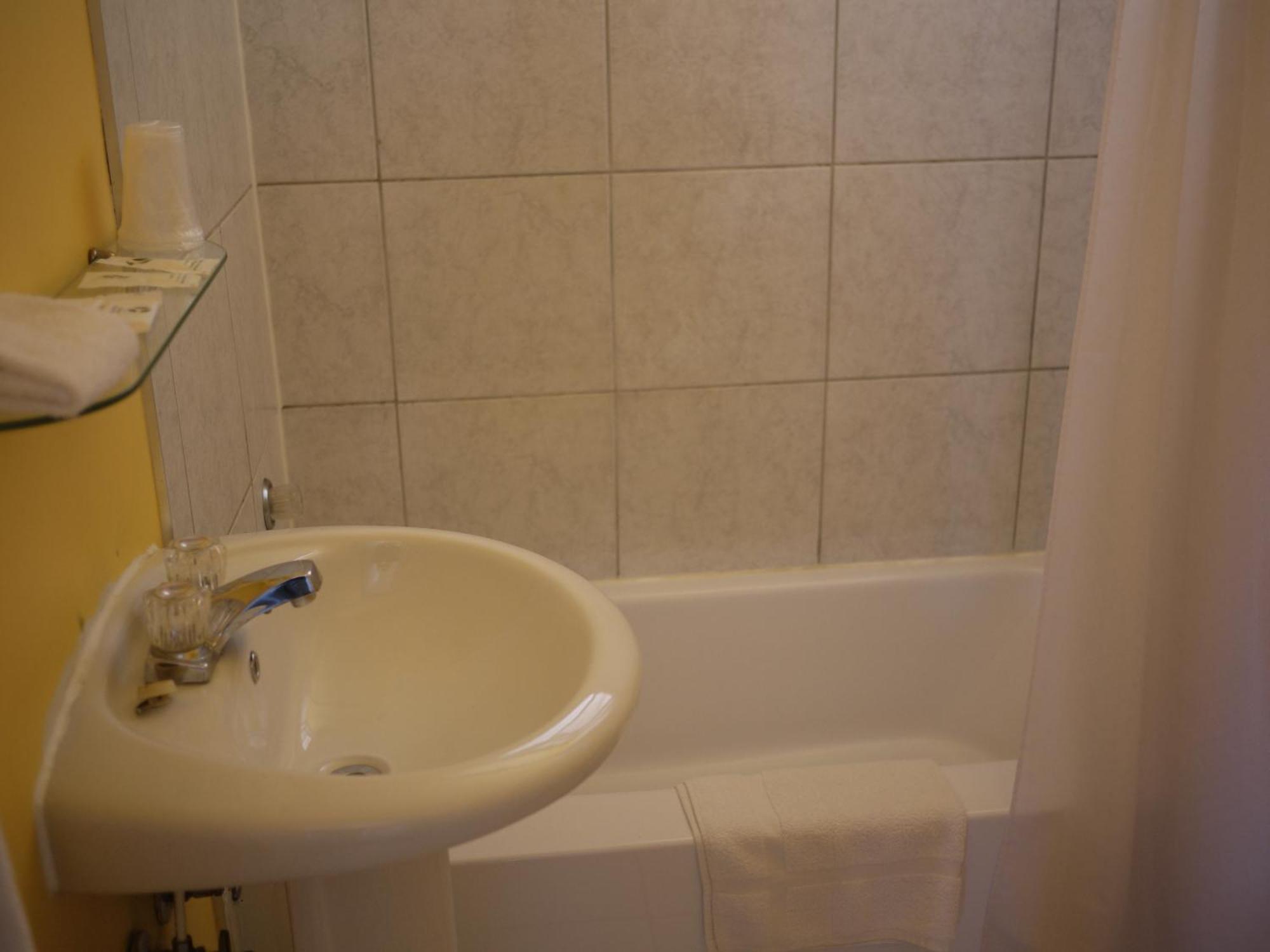 Motel Rive Du Lac Saint-Zotique Экстерьер фото